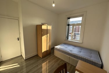 4 bed flat, Deyne Avenue, Rusholme, Manchester, M145SY - Image 9